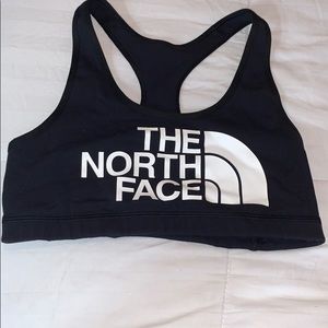 black& while NORTH FACE sports bra